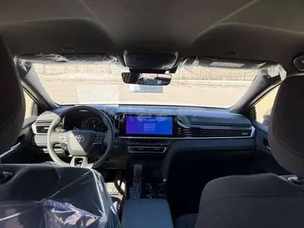 Toyota Camry Elegance 2026 года за 16 690 000 тг. в Актобе – фото 17