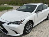 Lexus ES 250 2022 года за 25 000 000 тг. в Шымкент – фото 2