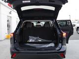 Toyota Highlander 2023 года за 26 600 000 тг. в Актобе – фото 4
