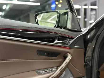 BMW 550 2022 года за 38 000 000 тг. в Алматы – фото 7
