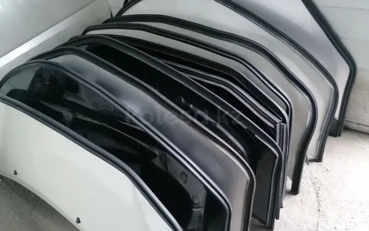 Капот Тойота за 30 000 тг. в Алматы