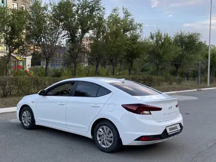 Hyundai Elantra 2019 года за 6 750 000 тг. в Караганда – фото 5