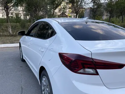 Hyundai Elantra 2019 года за 6 750 000 тг. в Караганда – фото 7