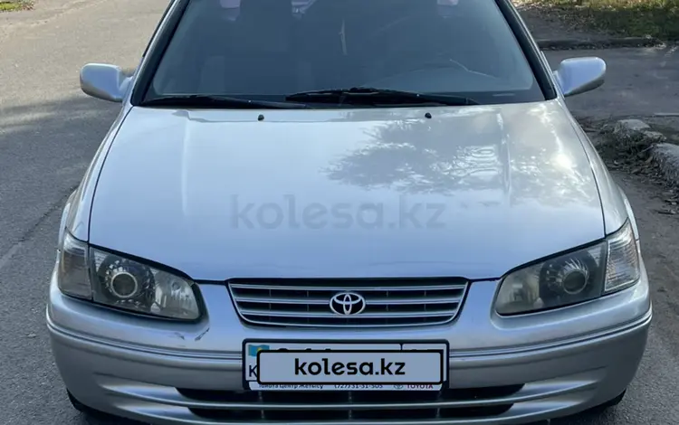 Toyota Camry 2000 годаүшін3 400 000 тг. в Алматы