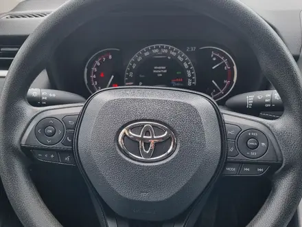 Toyota RAV4 2023 года за 15 300 000 тг. в Актау – фото 4