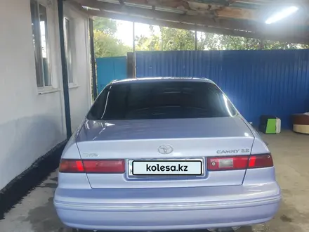 Toyota Camry 1997 года за 3 000 000 тг. в Талдыкорган – фото 3