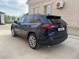 Toyota RAV4 2021 года за 14 900 000 тг. в Атырау – фото 5