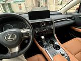 Lexus RX 300 2021 годаүшін25 500 000 тг. в Астана – фото 4