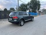 Volkswagen Touareg 2006 года за 5 000 000 тг. в Алматы – фото 5