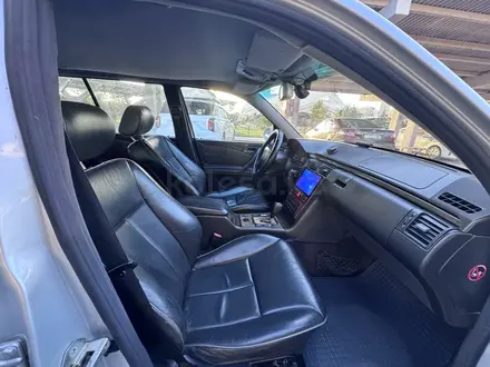 Mercedes-Benz E 320 2002 года за 3 600 000 тг. в Астана – фото 20