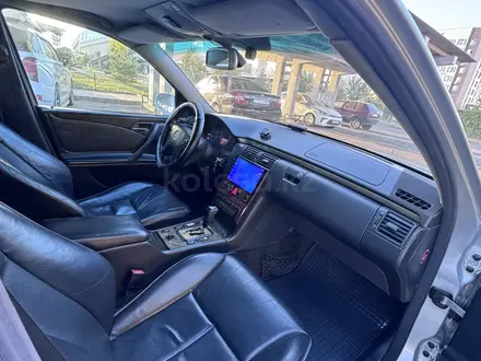Mercedes-Benz E 320 2002 года за 3 600 000 тг. в Астана – фото 22