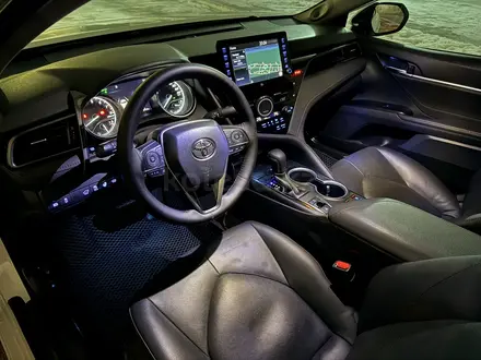 Toyota Camry 2021 года за 15 900 000 тг. в Астана – фото 4
