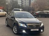 Toyota Camry 2014 года за 9 500 000 тг. в Астана – фото 2