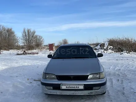 Toyota Carina E 1995 года за 1 800 000 тг. в Талдыкорган – фото 3