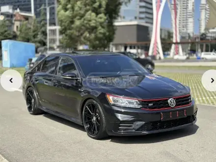 Volkswagen Passat 2018 года за 3 500 000 тг. в Уральск