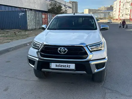 Toyota Hilux 2021 года за 17 800 000 тг. в Актау