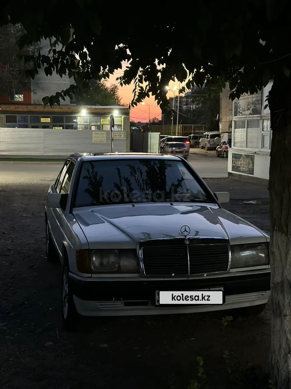 Mercedes-Benz 190, 1987