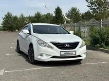 Hyundai Sonata, 2011