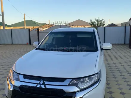 Mitsubishi Outlander 2022 года за 11 500 000 тг. в Атырау – фото 4