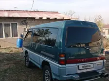 Mitsubishi Delica, 1994