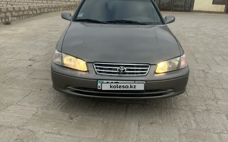 Toyota Camry 2001 годаүшін3 300 000 тг. в Жанаозен