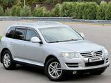 Volkswagen Touareg 2007 года за 6 900 000 тг. в Алматы
