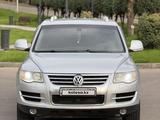 Volkswagen Touareg 2007 года за 6 900 000 тг. в Алматы – фото 2