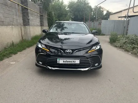 Toyota Camry 2023 года за 11 500 000 тг. в Астана