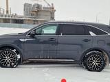 Kia Sorento 2021 года за 17 600 000 тг. в Астана