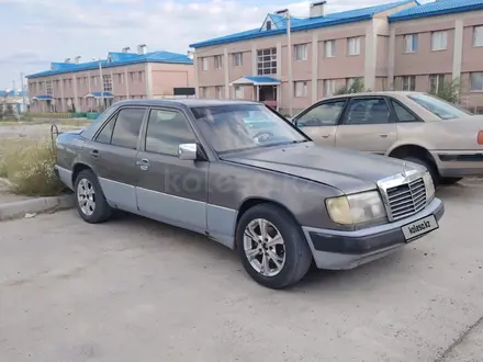 Mercedes-Benz E 230 1989 года за 800 000 тг. в Талдыкорган