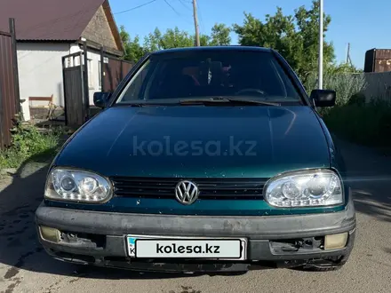 Volkswagen Golf 1995 года за 550 000 тг. в Сарань