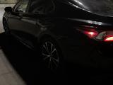 Toyota Camry 2018 годаүшін11 500 000 тг. в Караганда – фото 4