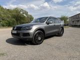 Volkswagen Touareg 2010 года за 8 888 888 тг. в Караганда