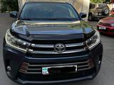 Toyota Highlander 2017 года за 22 300 000 тг. в Алматы