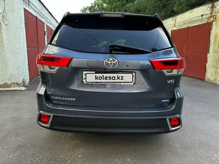 Toyota Highlander 2017 года за 19 200 000 тг. в Алматы – фото 7