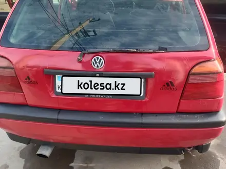 Volkswagen Golf 1993 года за 1 500 000 тг. в Абай (Келесский р-н) – фото 6