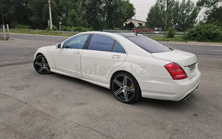 Mercedes-Benz S 500 2008 годаүшін8 500 000 тг. в Алматы