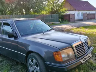 Mercedes-Benz E 230