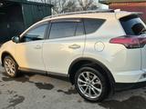 Toyota RAV4 2016 года за 13 250 000 тг. в Тараз – фото 3