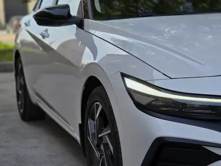 Hyundai Elantra 2023 года за 9 100 000 тг. в Караганда – фото 8