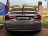 Hyundai Sonata 2011 года за 3 500 000 тг. в Петропавловск – фото 2