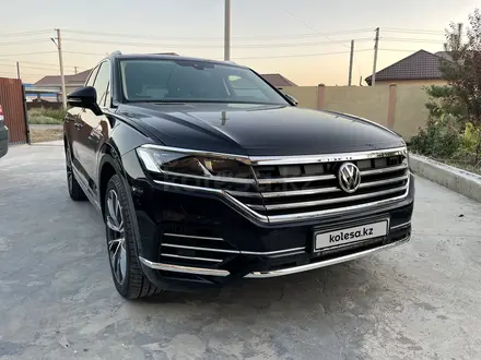 Volkswagen Touareg 2019 года за 36 000 000 тг. в Алматы