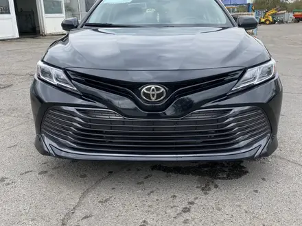 Toyota Camry 2018 года за 8 000 000 тг. в Алматы