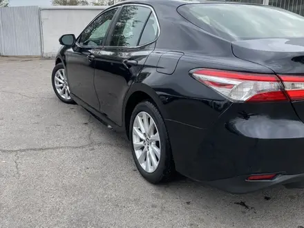 Toyota Camry 2018 года за 8 000 000 тг. в Алматы – фото 6