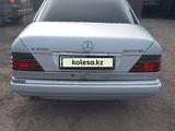 Mercedes-Benz E 280 1992 года за 1 900 000 тг. в Караганда – фото 3