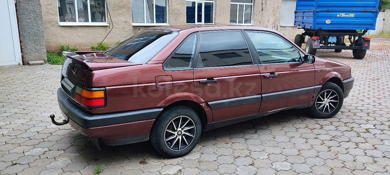 Volkswagen Passat 1991 г.