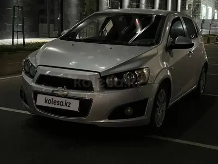 Chevrolet Aveo 2013 года за 3 690 000 тг. в Актау – фото 2