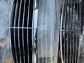 Решетка радиатора мерседес w211 дорестайлинг за 20 000 тг. в Алматы – фото 3