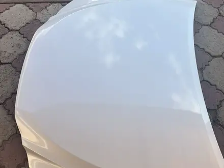 Капот на лексус ес250 за 150 000 тг. в Караганда