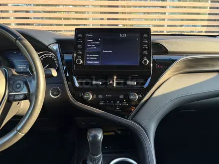 Toyota Camry Prestige 2023 года за 13 550 000 тг. в Астана – фото 15
